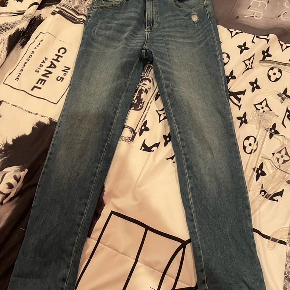 Treasure and Bond Teen Jeans - Picture 2 of 3